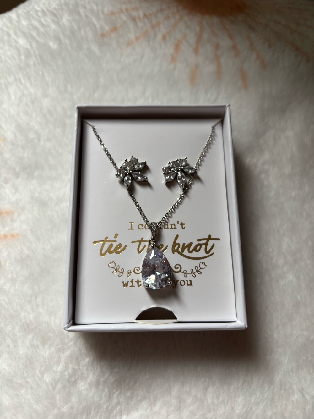 Teardrop Pendant Necklace and Floral Stud Earrings - Silver